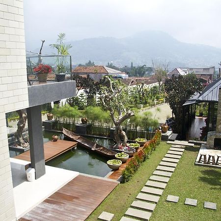 D Green Villa Lembang Oda fotoğraf