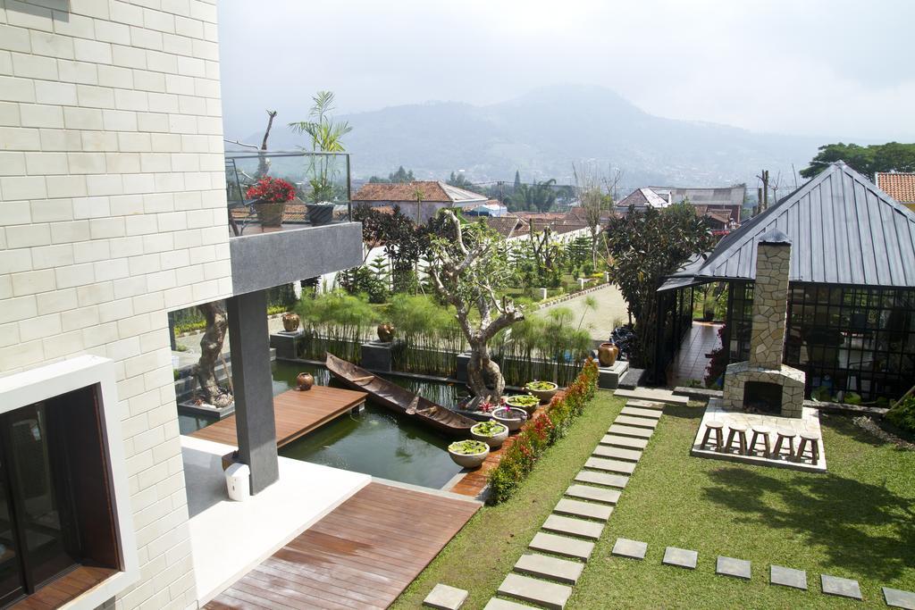 D Green Villa Lembang Oda fotoğraf