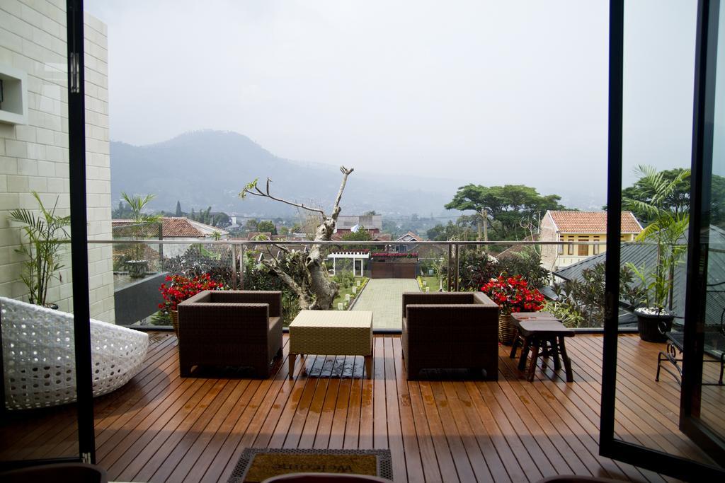 D Green Villa Lembang Oda fotoğraf